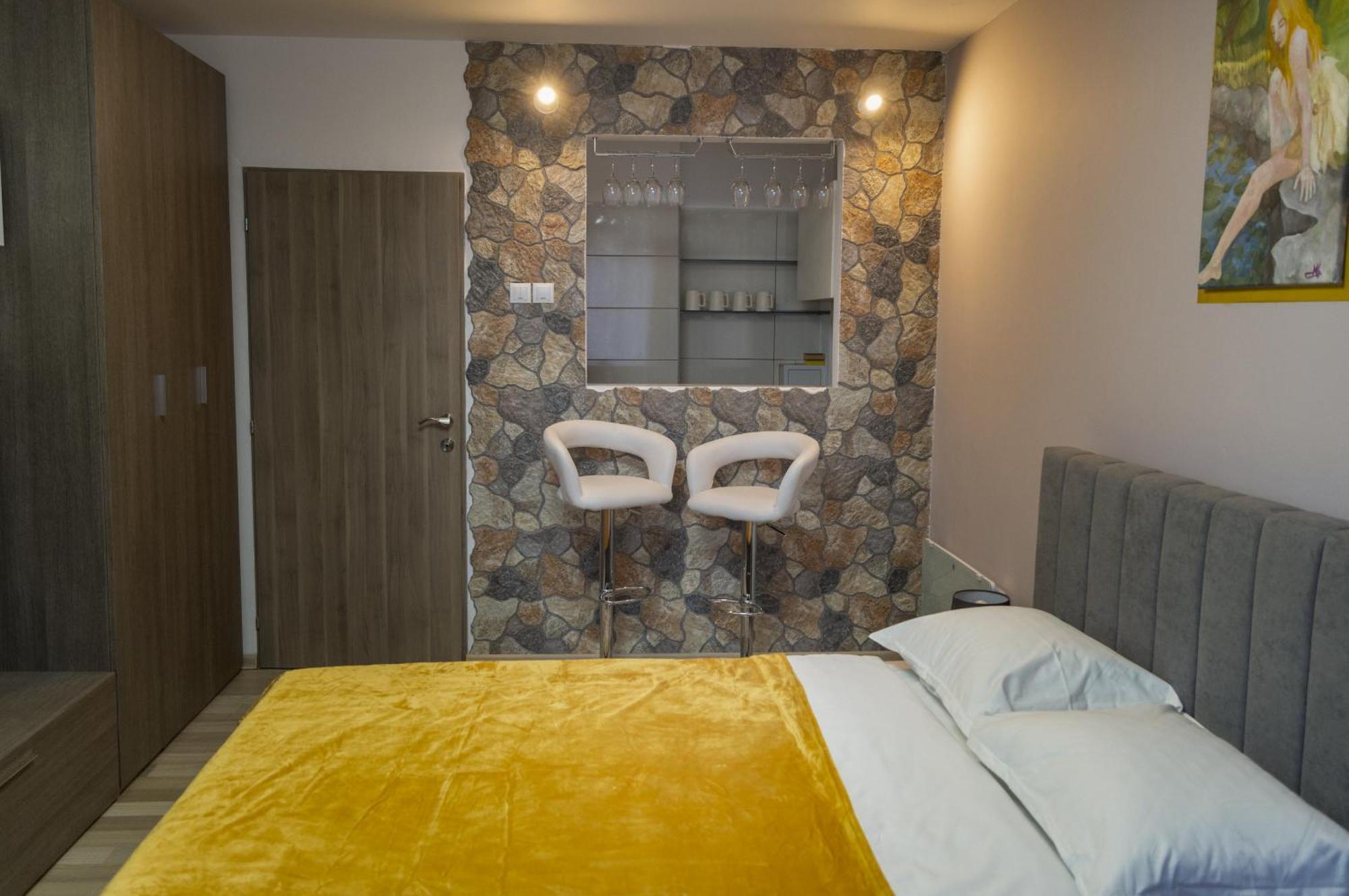 Apartamento Casa Rusu -Victoria-Self Check In-24H Resita Exterior foto